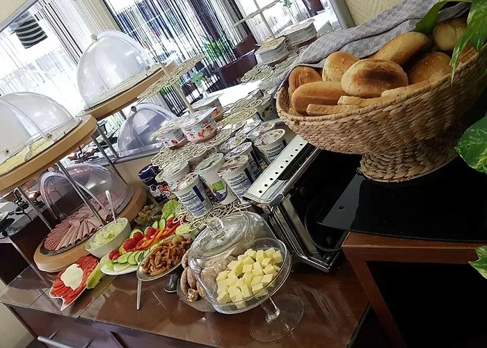 فندق Berliner Hof 3*
