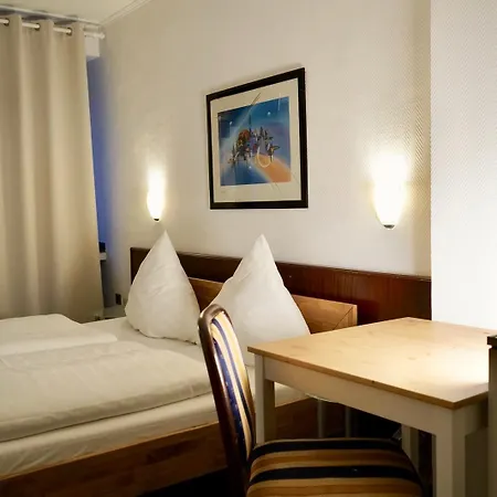 Berliner Hof Otel 3*