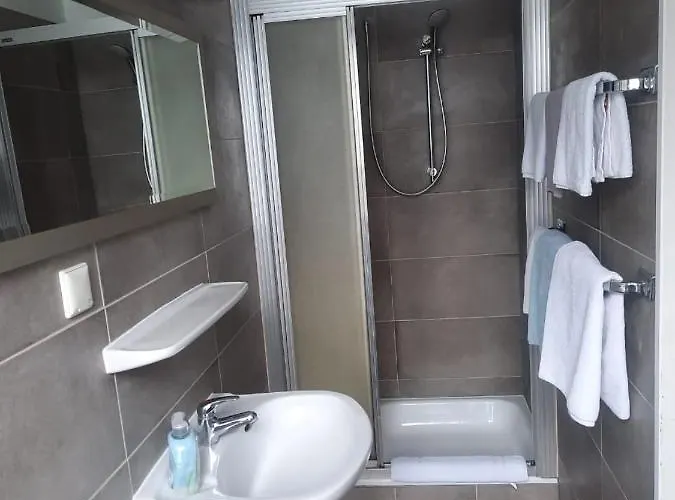 Berliner Hof מלון 3*