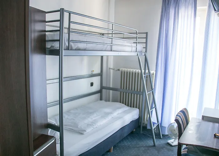 Berliner Hof מלון 3*