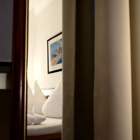 Berliner Hof Hotel 3*